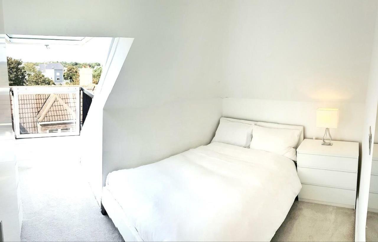 Stunning Luminous Penthouse/ 2Beds 2Baths Apartment Борнмът Екстериор снимка